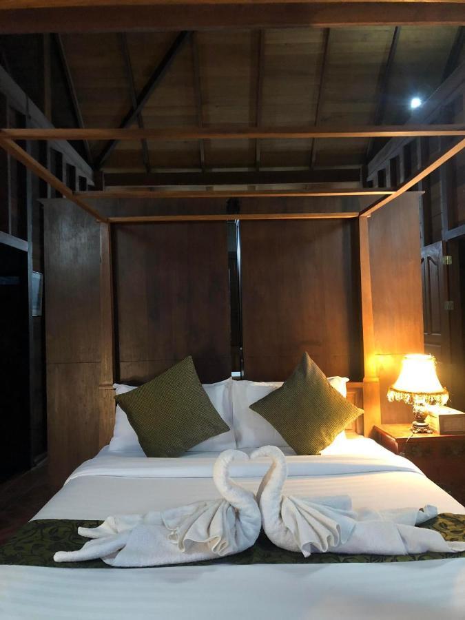 Billion Views Khaosok Homestay Khao Sok National Park Eksteriør bilde